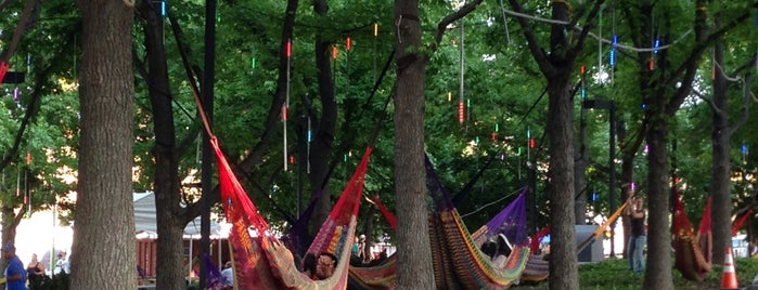 Spruce Street Harbor Park is one of Reopen Later.