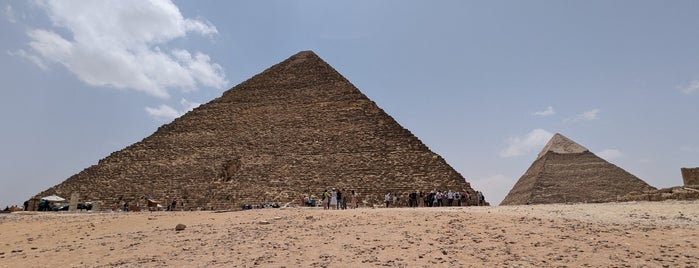 Pyramid of Cheops (Khufu) is one of Egito.