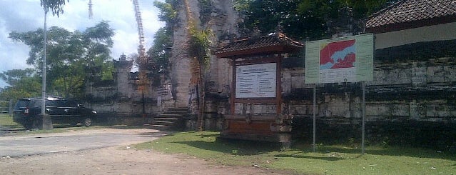 Pura Dalem Sakenan is one of temples.