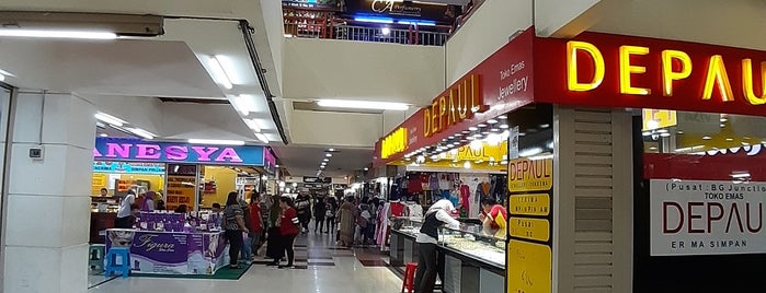 Darmo Trade Center (DTC) is one of Surabaya Mall.