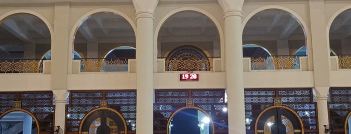 Masjid Nasional Al-Akbar is one of aku.