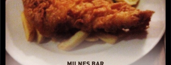 Milnes Bar is one of Olav A.さんのお気に入りスポット.