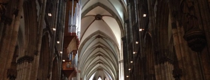 Cathédrale de Cologne is one of Lieux qui ont plu à Olav A..