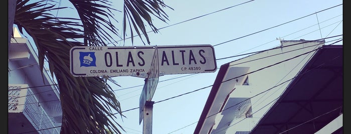 Olas Altas is one of Lugares favoritos de Olav A..