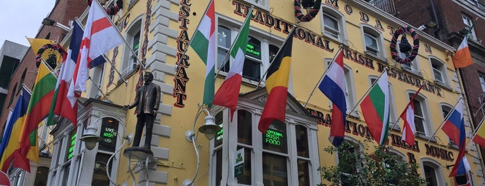 Oliver St John Gogarty is one of Lieux qui ont plu à Olav A..