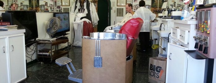 Abner's Barbershop is one of Posti salvati di Gilda.