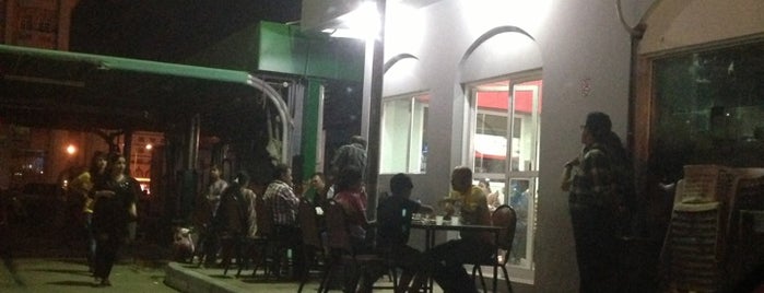 OmanOil Chat Corner is one of food places.