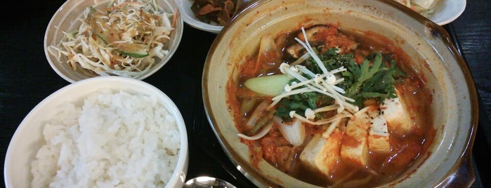 韓国家庭料理 明洞 is one of 麹町から徒歩往復一時間以内で昼飯.