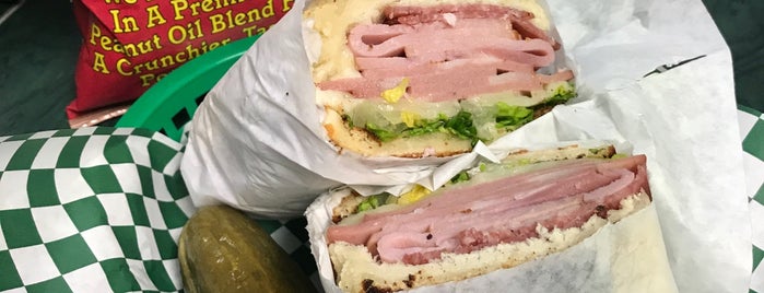 Mr. Pickle's Sandwich Shop is one of squeasel: сохраненные места.