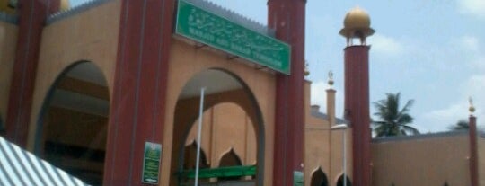 Masjid Abu Bakar is one of Masjid & Surau, MY #1.
