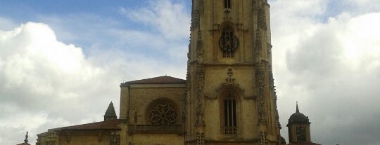 Catedral San Salvador de Oviedo is one of Things that you must see in Asturias..