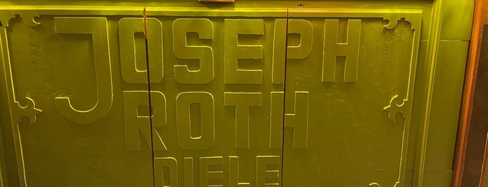 Joseph-Roth-Diele is one of Berlin finest.