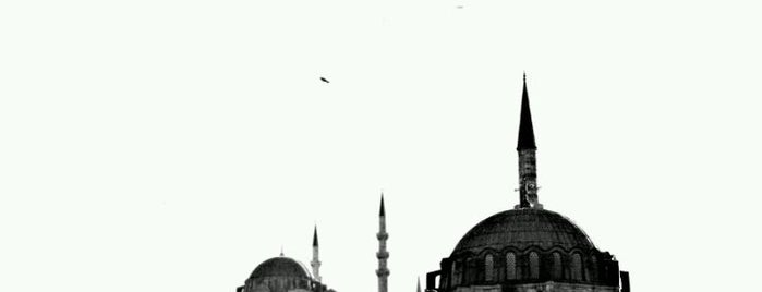 Rüstem Paşa Camii is one of Tarihistanbul.