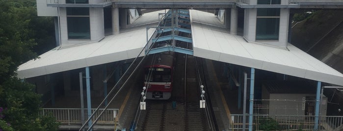 三崎口駅 (KK72) is one of 終着駅.