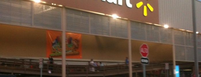 Walmart is one of Lieux qui ont plu à Israel.