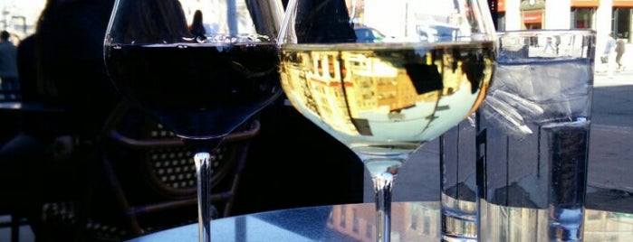 Wine Bar is one of Locais curtidos por Kelly.