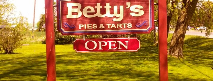 Betty's Pies and Tarts is one of Tempat yang Disukai Ben.