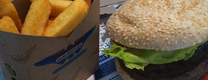 BurgerFuel is one of مطاعم الرياض.