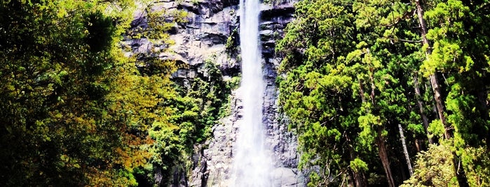 Hiro Jinja - Nachi Falls is one of Lugares favoritos de Nobuyuki.