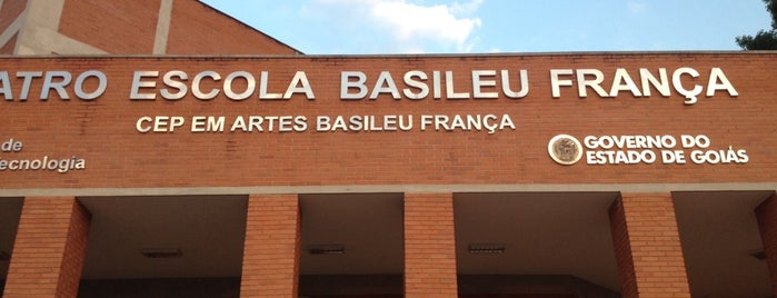 Teatro Escola Basileu França is one of Mayor liste.