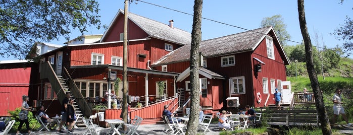 Vänga Kvarnkafé is one of Borås.