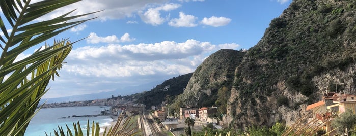 Trail: Train station - Taormina is one of Siciliano Italiano.