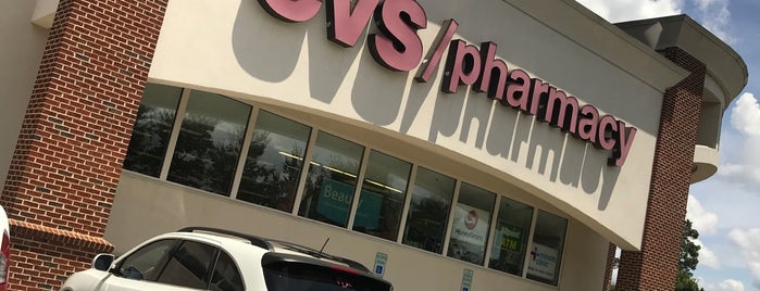 CVS pharmacy is one of Alfredo'nun Beğendiği Mekanlar.