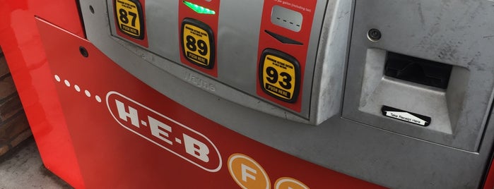 H-E-B Fuel is one of Aptravelerさんのお気に入りスポット.