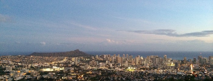 Tantalus Lookout is one of Oahu To Do List.