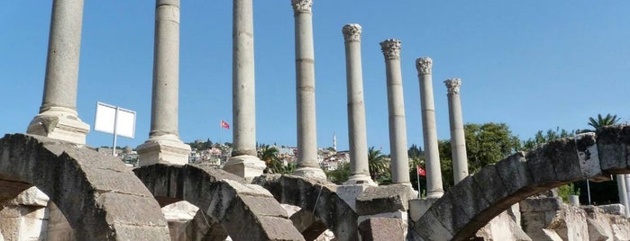 Smyrna Agora Antik Kenti is one of Must see Places in İzmir.