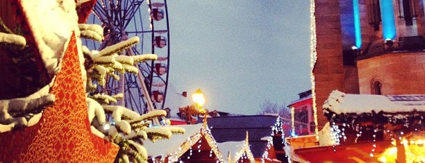 Marché de Noël de Mulhouse - Etofféeries is one of Lugares favoritos de Mael.