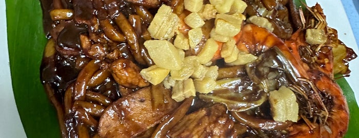Restoran Uncle Pou Wok 补锅佬菜馆 is one of Makan Spots.