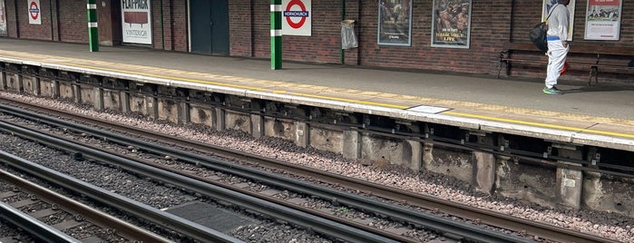 Hornchurch London Underground Station is one of Stations - LUL used.