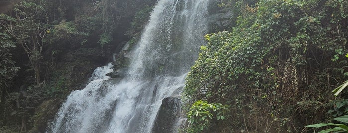 Pha Dok Siao Waterfall is one of เชียงใหม่ วิท เดอะ แก็งค์.