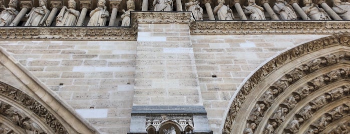 Kathedrale Notre-Dame de Paris is one of Paris vacation.
