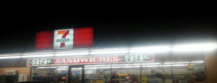 7-Eleven is one of Orte, die Jay gefallen.