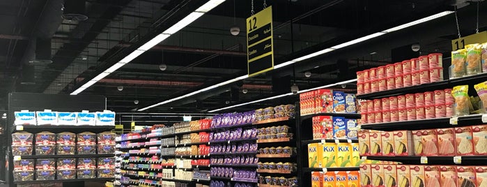 Spinneys - Medina Centrale is one of Doha.