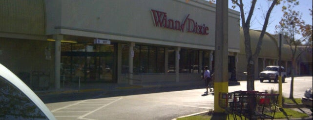 Winn-Dixie is one of Tempat yang Disukai Janet.