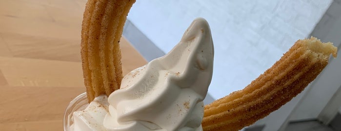 The Loop Handcrafted Churros is one of Lauren's Saved Places.