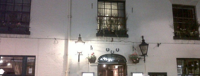 The Rugby Hotel is one of Lugares favoritos de Carl.