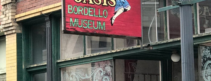 Oasis Bordello Museum is one of สถานที่ที่ John ถูกใจ.