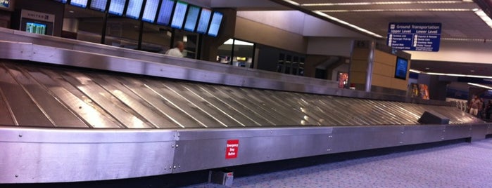 Baggage Claim E5 is one of US-Airport-DFW-2.