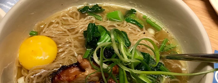 Momofuku Noodle Bar is one of Food To Done.