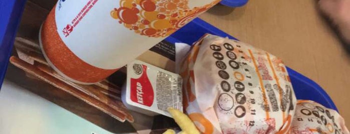 Burger King İsmetpaşa is one of Gözde'nin Beğendiği Mekanlar.