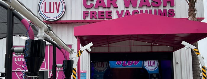 LUV Car Wash is one of สถานที่ที่ Donna ถูกใจ.