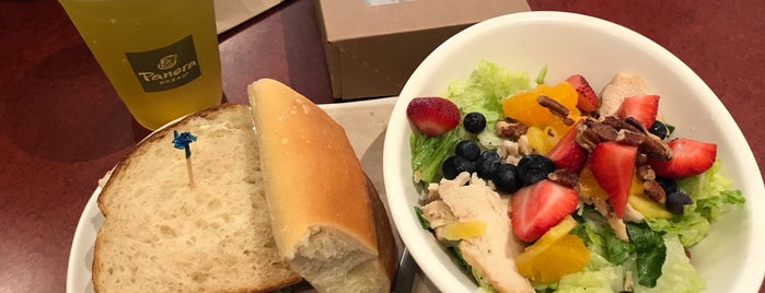 Panera Bread is one of The 9 Best Places for White Cheddar in Henderson.