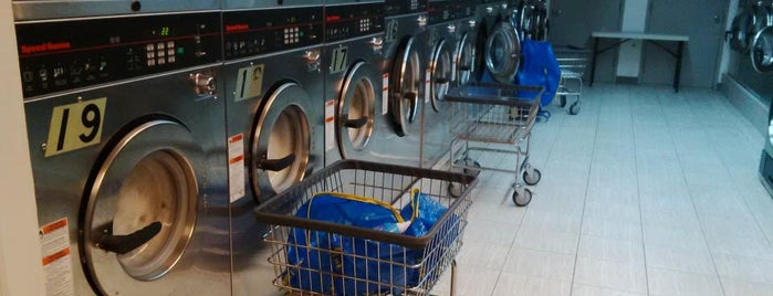 Top 1 Laundromat is one of Locais curtidos por Felicia.