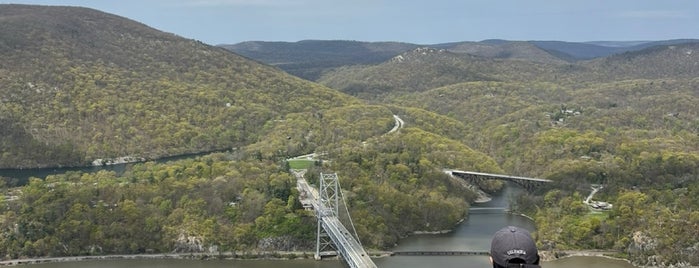 Anthonys Nose / Appalachian Trail is one of Shawagunk + Harriman State Parks.