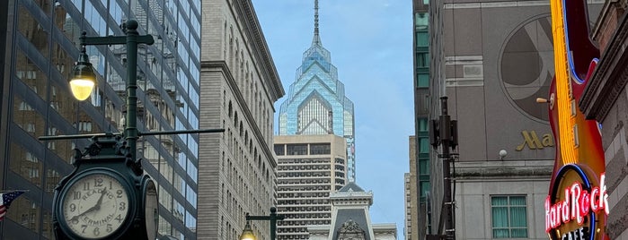 Starbucks is one of The 7 Best Places for Limeades in Philadelphia.