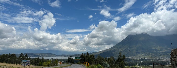 El Miralago is one of Quito.
